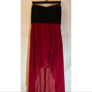 Black and Red Strapless Sweetheart dress